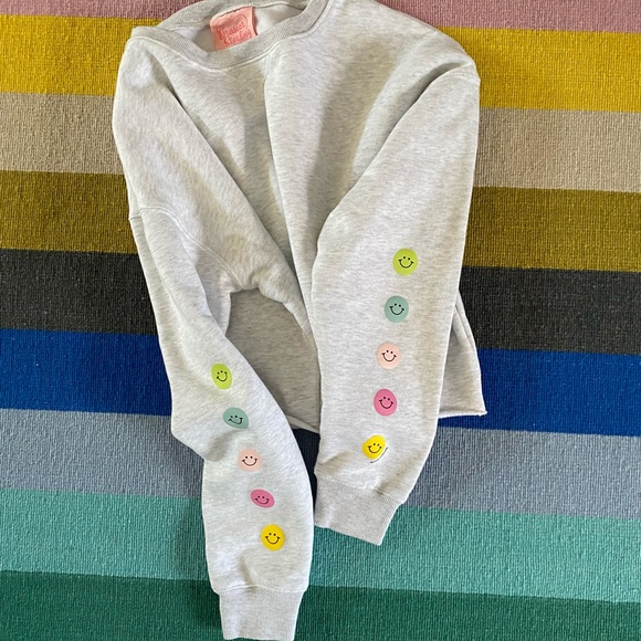Fraiser Sterling Smiley Gal Crewneck Cropped Sweatshirt, Size L - Picture 4 of 7